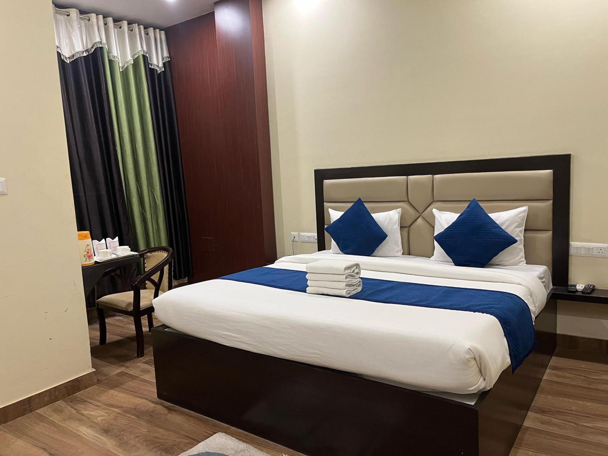 Hotel Mayur Palace Agra  Dış mekan fotoğraf